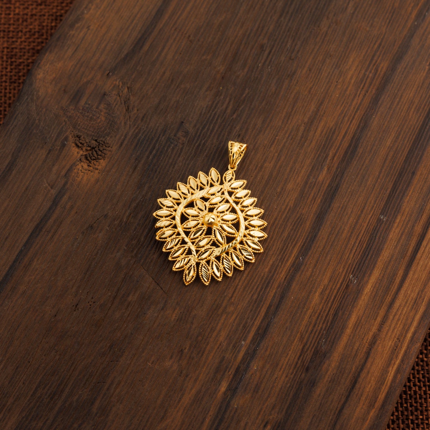 RP Pendants (D56) - Silver 925 & Gold Plated