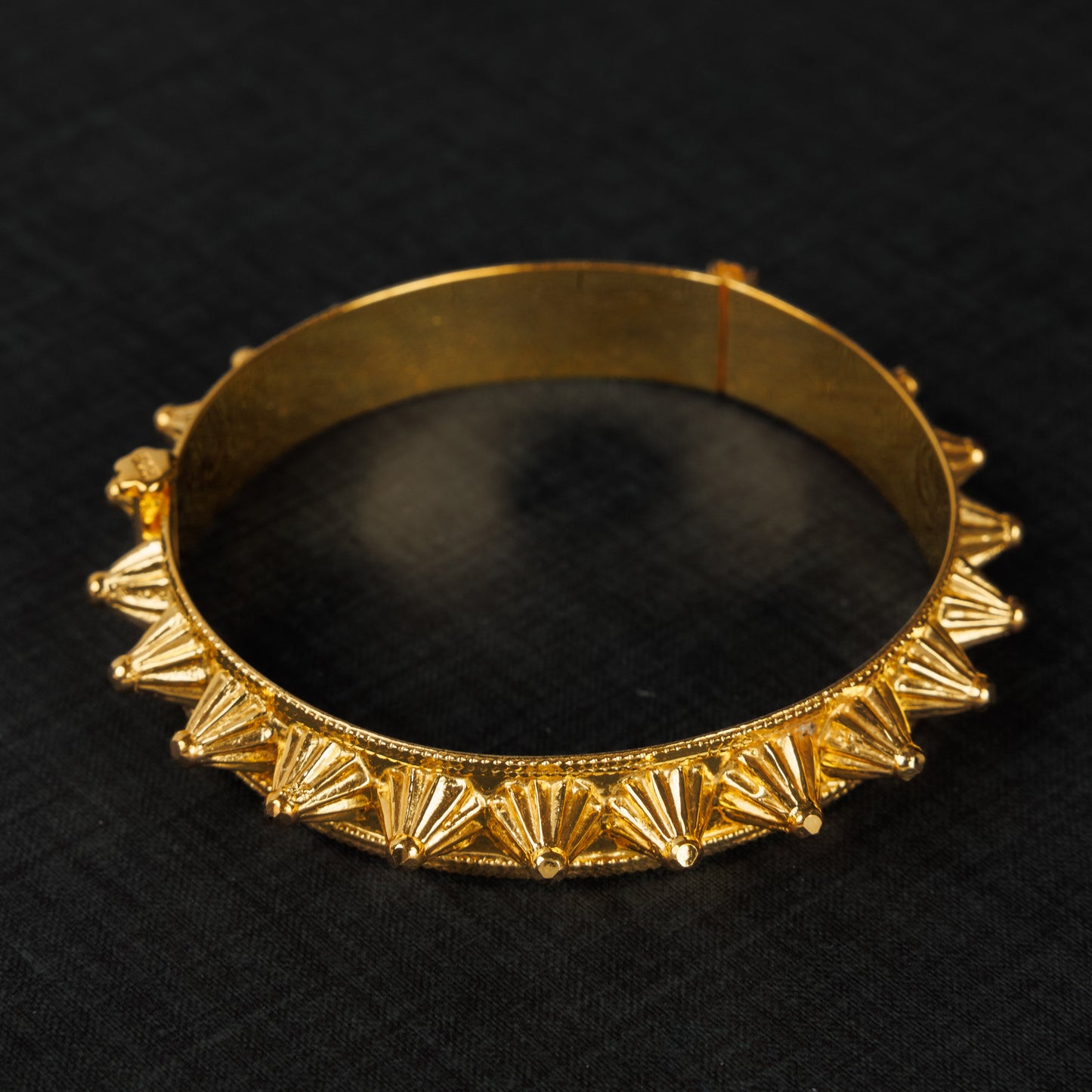 Thin Mushawak Bangle (D16) - Silver 925 & Gold Plated