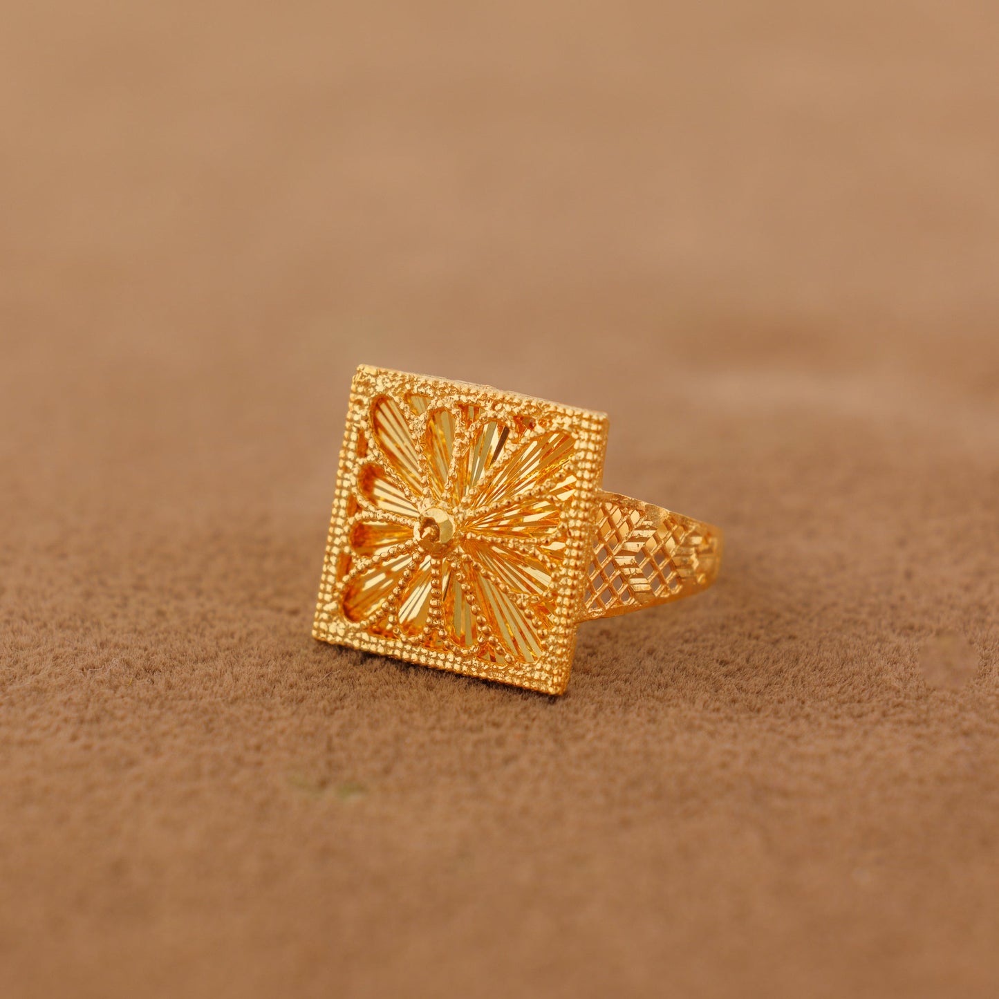 RP Diamond Cut Frame Ring (D1) - Silver 925 & Gold Plated