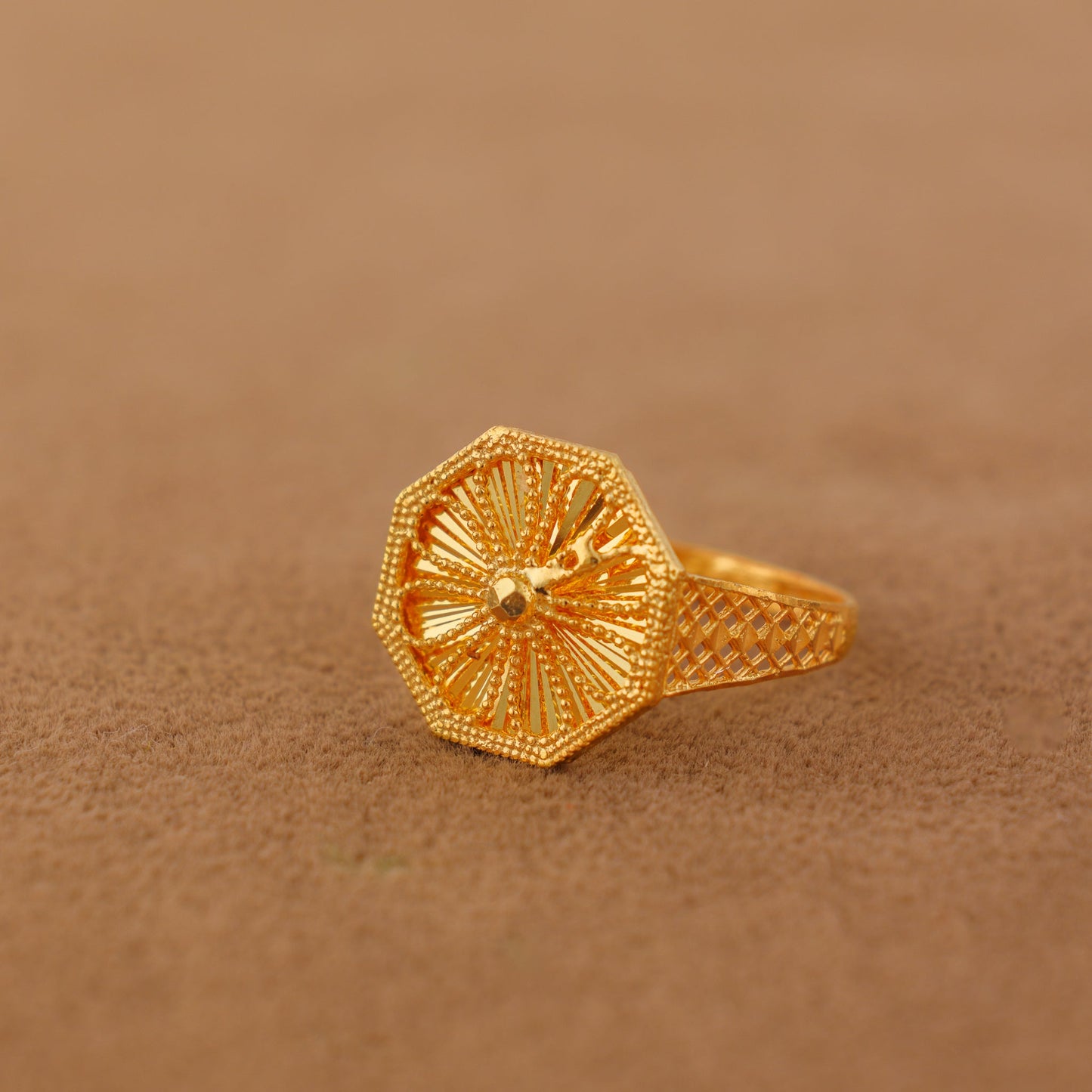 RP Diamond Cut Hexa Ring (D2) - Silver 925 & Gold Plated