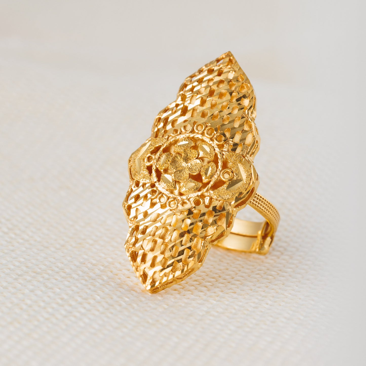 Traditional Ring (D64) - Silver 925 & Gold Plated