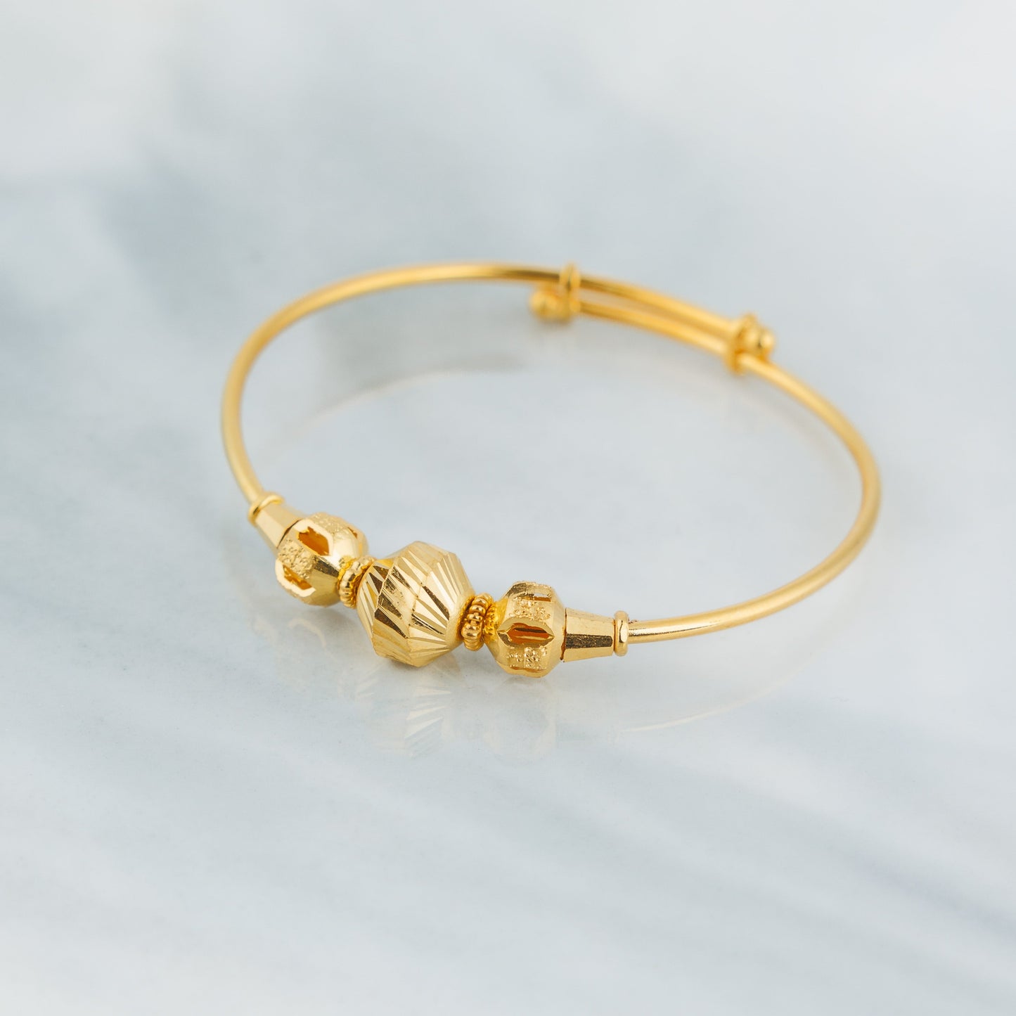 إسوارة أطفال مرنة من الخرز (D13) - فضة عيار ٩٢٥ ومطلية بالذهب